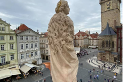 09-Dnesni_navrat_sochy_Panny_Marie_do_centra_Prahy